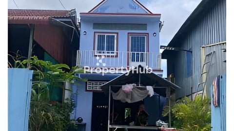 ដីក្រុង អរិយក្សត្រ