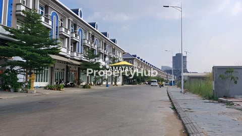 ផ្ទះ 4 ល្វែងលក់