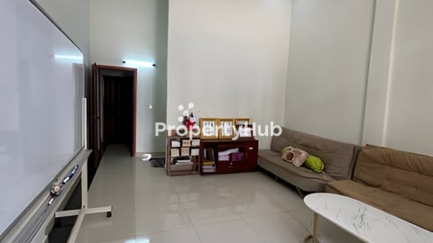 ផ្ទះថ្មីស្អាតខ្លាំងលក់បន្ទាន់ជិតផ្សារសូនីស្ទឹងមានជ័យ