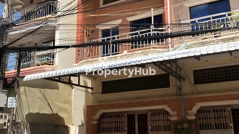 ផ្ទះលក់​ ប្លង់រឹង​ បែរមុខទៅកេីត​ 170,000 ចរចារបាន