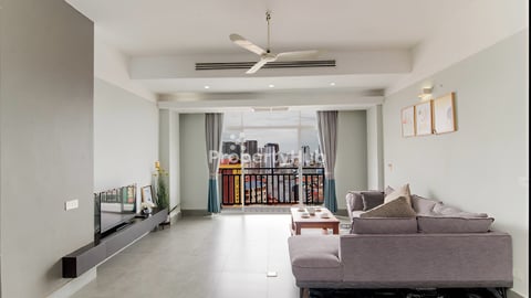 2 bedroom 850$ at Toul Tompong Market (Russian Market)