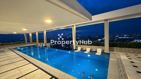 Brand new condo for rent near Western School