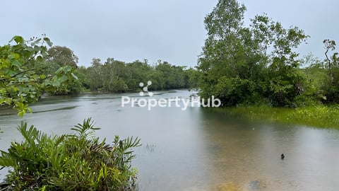 ដី​សំរាប់​លក់​