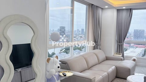 Luxury 3 Bedroom Apartment for rent at Gold Class, Sen Sok