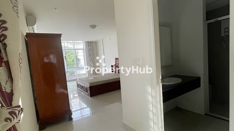 Link house LE for rent very urgent