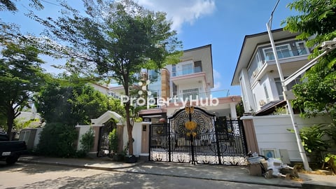 Queen Villa for Rent in Borey Penghouth Boeung Snor