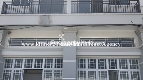 ផ្ទះលក់នៅក្នុងបុរី ចតុមុខ គំរោងទី2  ស្វាយជ្រុំ