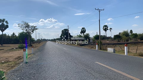 ទីតាំងល្អ រកសុីបើកកន្លែងលក់ដូ ជាប់ផ្លូវ មានភ្លើង ទឹក រួចស្រាចចុះផ្លូវ51/700ឞខាងជ