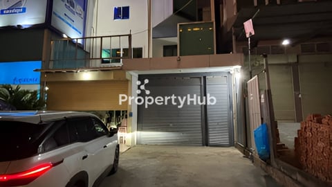 🏬 Shophouse for Sale at Commercial Street (2Flats)
