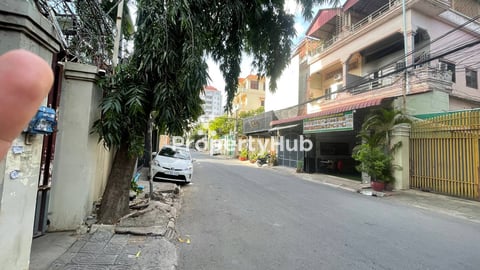 Cozy House for Rent on Street 135