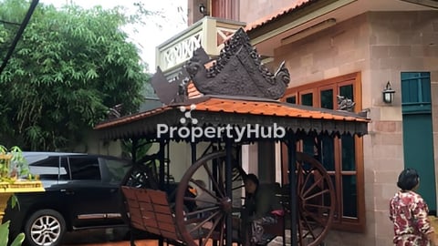 ផ្ទះលក់ នៅ ក្បែរ អូតែល សុខា