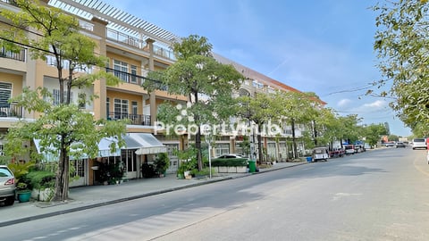 🏘 ផ្ទះអាជីវកម្ម ក្នុងបុរី Moon Town ជិតវិទ្យាល័យ​អន្តរជាតិ CIA FIRST ត្រូវការលក