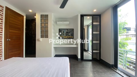 Spacious 3-Bedroom Renovated Apartment Near the Royal Palace for Rent