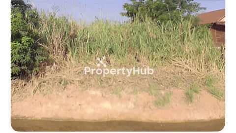 ជាប់ផ្លូវកៅស៊ូទៅភ្នំក្រោម​ 20*40