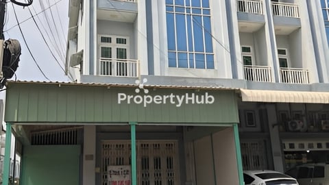 ផ្ទះកែងលើផ្លូវជាតិលេខ4 ជម្ពូវ័ន ជួល ធូរៗ