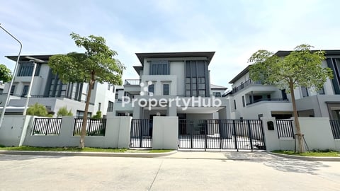 វីឡាឃ្វីនសម្រាប់លក់បន្ទាន់នៅបុរី ជីបម៉ុង ដឹផាកលែន ផ្លូវឯ.ឧ ជាសុផារ៉ា(៥៩៨)