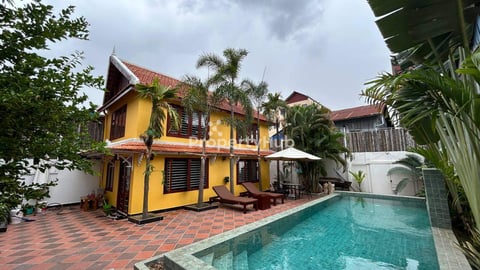 Comfortable 2 Bedroom House for Rent in Boeung Tompun
