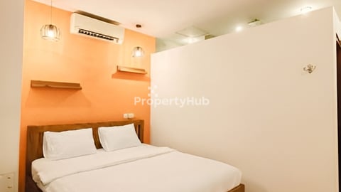 1 bedroom 300$ , naga world , independent