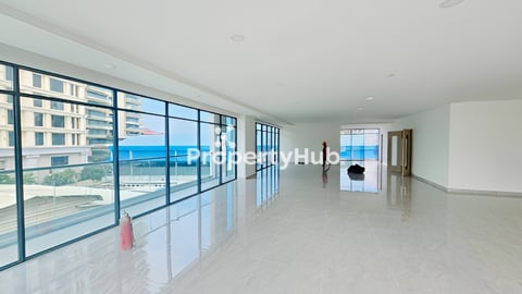 អាគារពោណិជ្ជកម្ម