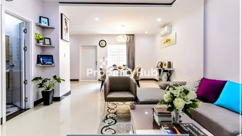 ក្បែរពេទ្យហ្លួង 4bed+5bath Fully Furnished