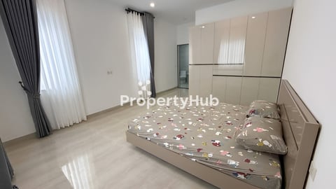 វីឡាព្រីនសម្រាប់លក់ នៅបុរីភ្នំពេញផាកផ្លូវលេខ 6A