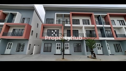 ផ្ទះមានចំណូលស្រាប់ បុរី អារ៉ាតា