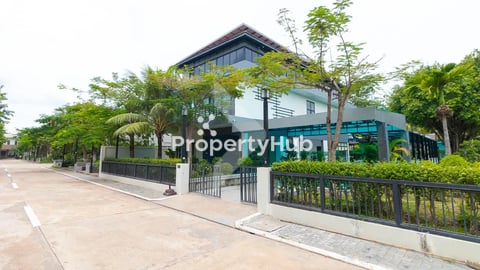 7BR-Luxury Villa for Rent in Sro Ngae Area