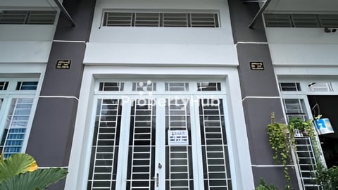 ផ្ទះល្វែងសម្រាប់លក់ បុរីពិភពថ្មីវត្តប្ញស្សីសាញ