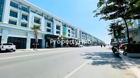 🏘 ផ្ទះអាជីវកម្ម (SH) ក្នុងបុរី​​ ជីបម៉ុង271 ត្រូវការលក់បន្ទាន់ខ្លាំង ​