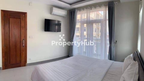 Modern 1 Bedroom Apartment for Rent in Beoung Trabek