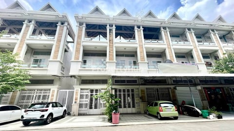 💥ផ្ទះល្វែង លក់បន្ទាន់ខ្លាំង! តម្លៃក្រោមទីផ្សារខ្លាំង បុរីប៉េង ហួតសែនសុខ Aeon2 (