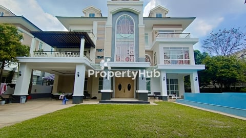 King Villa for Rent in Borey Penghouth Boeung Snor