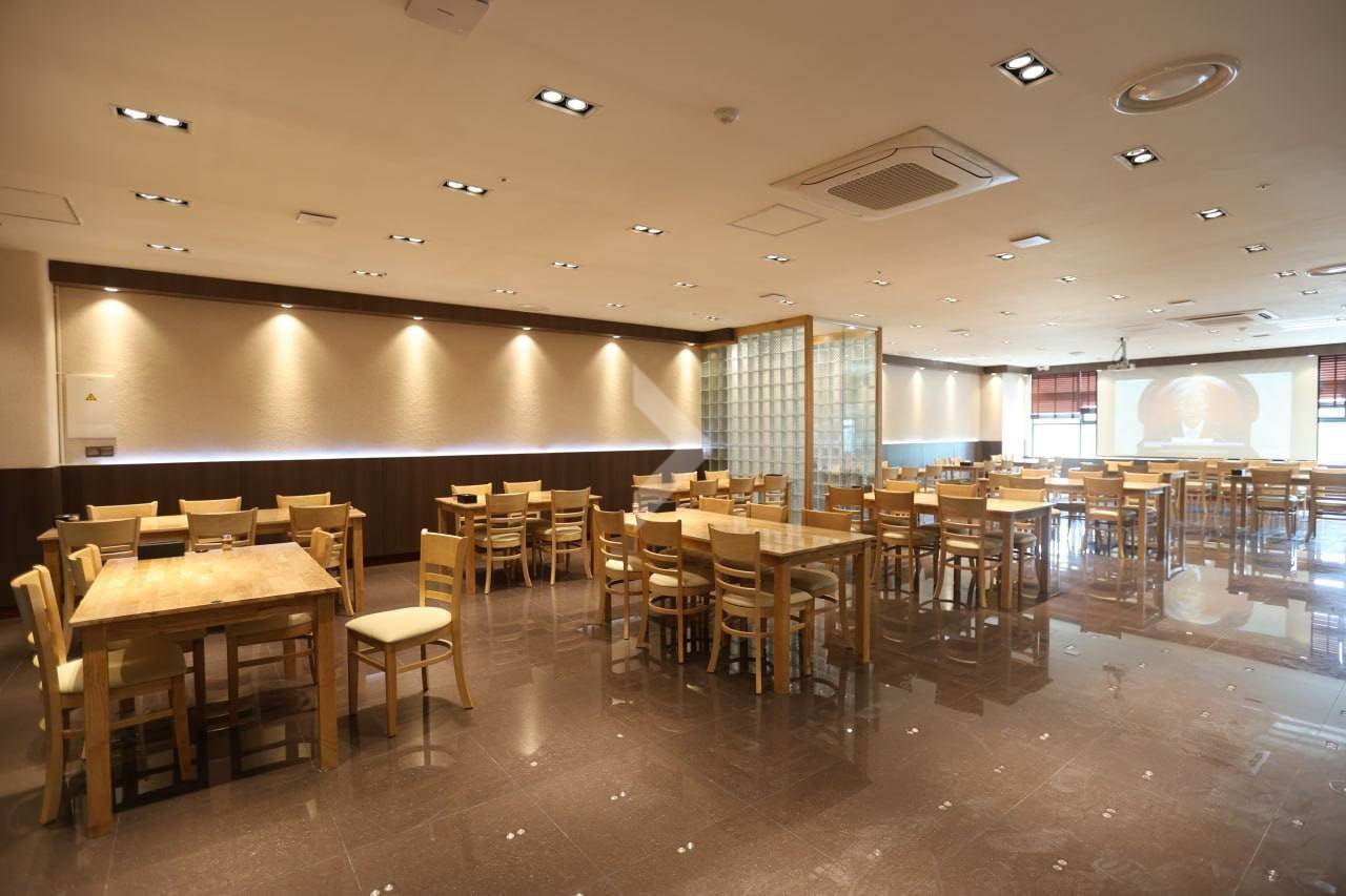 Condo 3 pokoi 117 m² Sangkat Teuk Thla, Kambodża