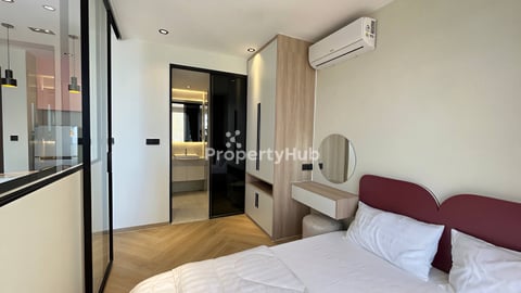 Time Square 306 for rent