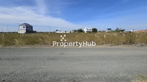 ដីជួលមុខផ្សារព្រែកជ្រៃ 30x20