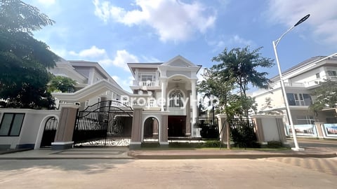 វីឡាព្រីនAកែងសម្រាប់ជួល នៅបុរីប៉េងហួតបឹងស្នោរ