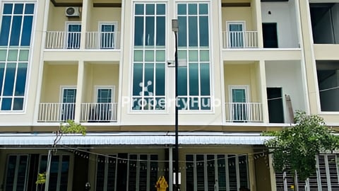 ផ្ទះ​លក់