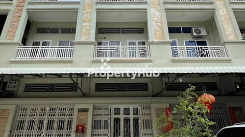 បុរីតាំងលឹម ~ ជិត Aeon2 ( 5 min )