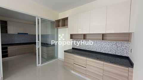 Villaភ្លោះ ផ្ទះកែង ជួល 2500$/ខែ