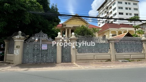 វីឡាកែងលក់| Villa For Sale​ (ទួលគោក)