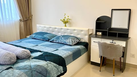 Park Land TK Condo For Rent