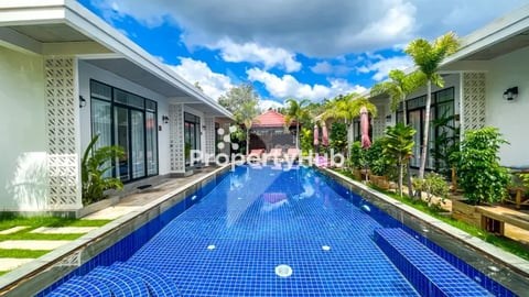 8-Bedroom Compound Villa with Pool for Rent in Svay Dangkum area