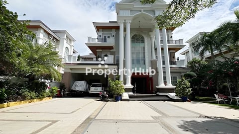 វីឡាឃីងសម្រាប់ជួនៅក្នុង បុរីប៉េងហួតបឹងស្នោរ