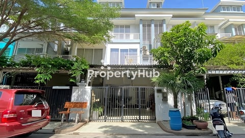 🏘 វីឡាកូនកាត់ (LB) ក្នុងបុរី ប៉េងហួតស្ទឹងមានជ័យ ត្រូវការលក់បន្ទាន់ខ្លាំង