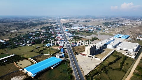 2366m2 ដីលក់បន្ទាន់ (ម្ចាស់ផ្ទាល់) ទីតាំងប្រមូលផ្តុំដោយ ឃ្លាំង រោងចក្រ ឧស្សាហកម្