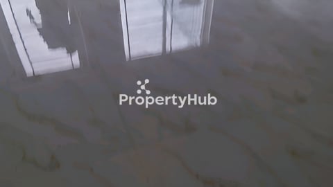 ផ្ទះនៅជាប់ក្រវ៉ាត់ក្រុងទី៣