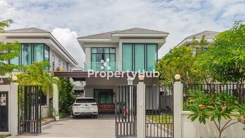 4-Bedroom Villa for Sale in Siem Reap, Near Macro Mall and Phsar Ler Market