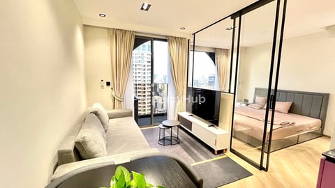 North-Facing 1-Bedroom Apartment for Rent on 16th Floor – Time Square 306