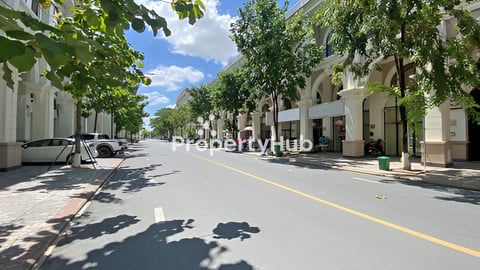 🏘 ផ្ទះអាជីវកម្ម (SH) ក្នុងបុរី ប៉េងហួត60ម ត្រូវការលក់បន្ទាន់ខ្លាំង