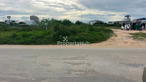 ដីលក់នៅទល់មុខបុរីពិភពថ្មីឈូកវ៉ា2